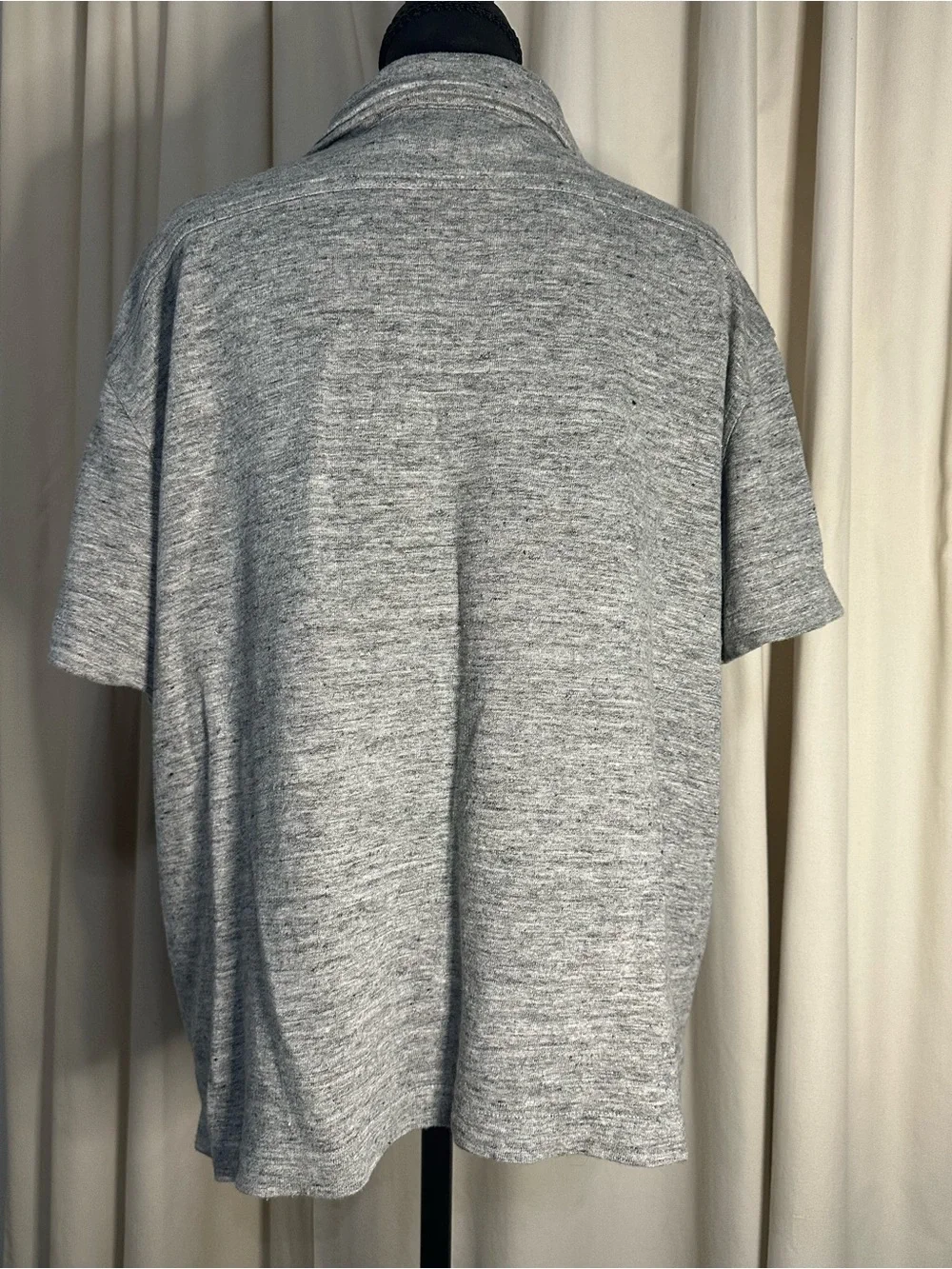 Banana Republic Gray Heather Short-Sleeve Button Down Shirt